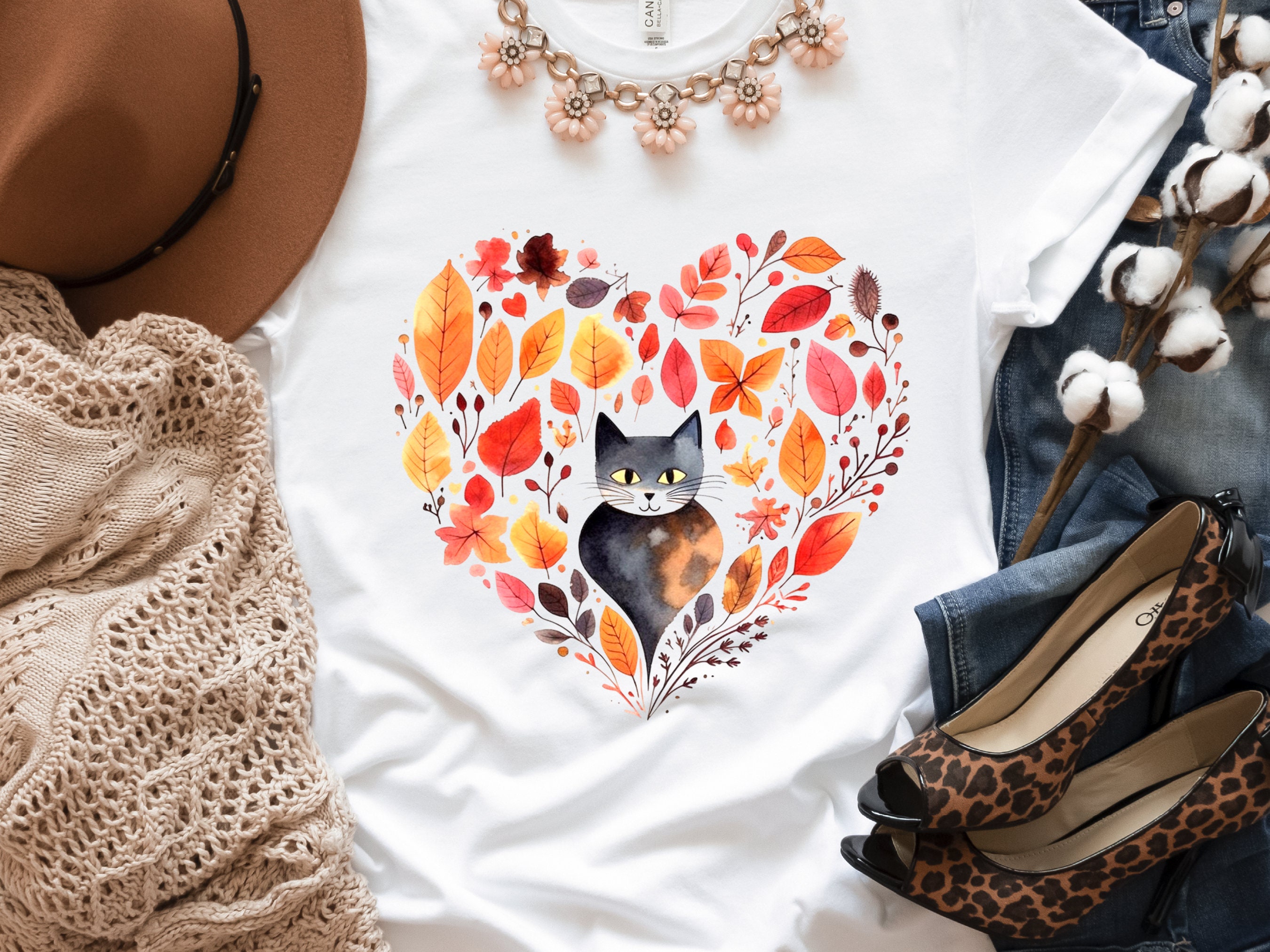 Cute Cat Lover Shirt Heart-Shaped Boho Leaves Design in Red Grey Fall Autumn Unique Shirt Nature Inspired Crazy Cat Lady Mom Gift for Her